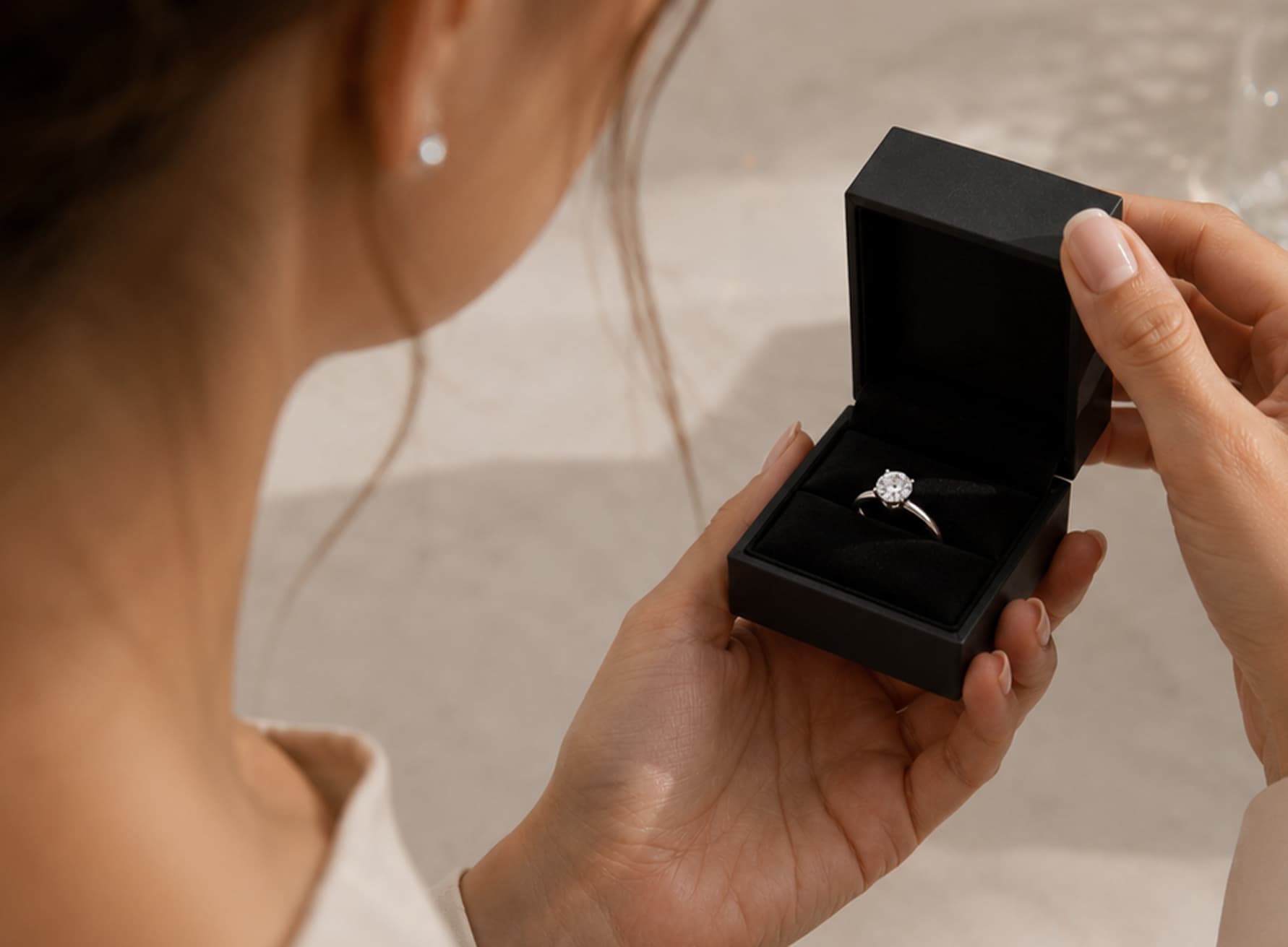 Customer wearing Decoris ring