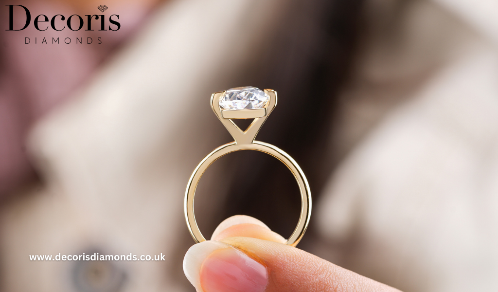 Why Diamond Solitaire Engagement Bands Never Go Out Of Style